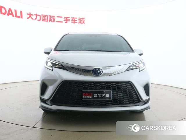 Toyota Granvia 2024 Белый из Китая, фото 6
