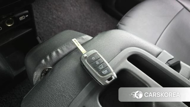 Hyundai Staria 2021 Белый из Кореи, фото 6
