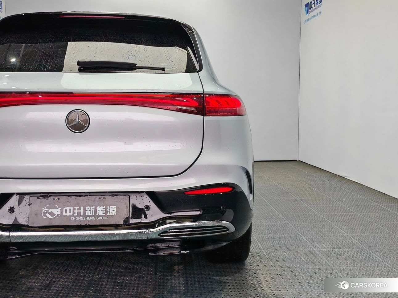 Mercedes-Benz EQS 2023 Серебристо-серый из Китая, фото 6
