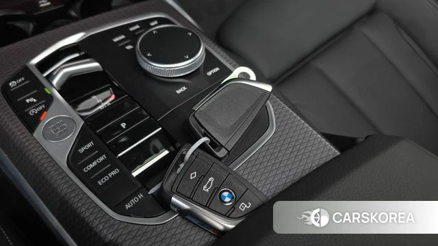 BMW 3 Series (G20) 2026 Серебристо-серый из Кореи, фото 6
