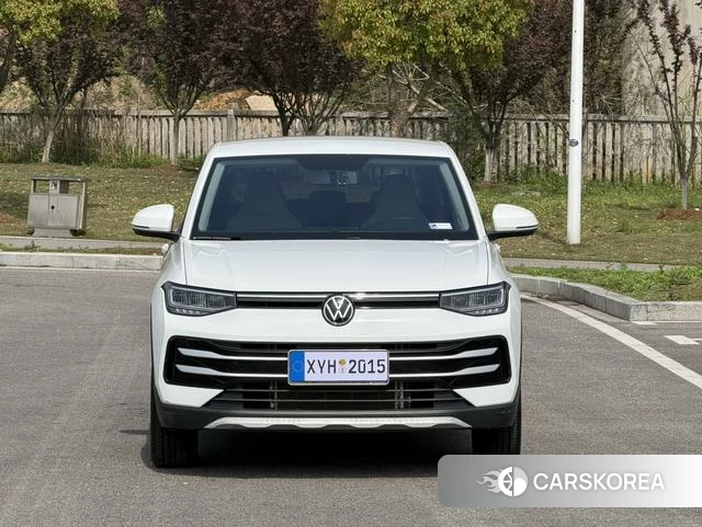 Volkswagen Tharu 2025 Белый из Китая, фото 6