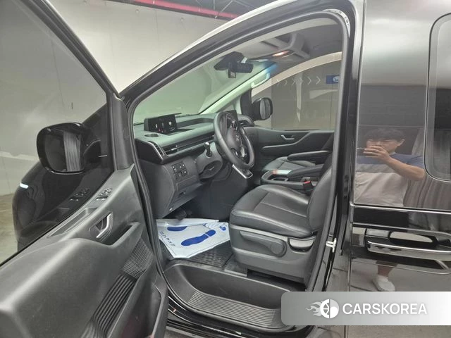 Hyundai Staria 2023 Черный из Кореи, фото 6
