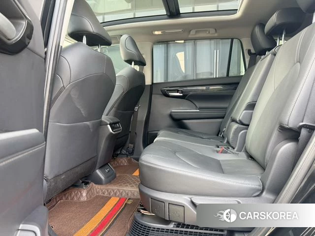 Toyota Highlander 2024 Черный из Китая, фото 6