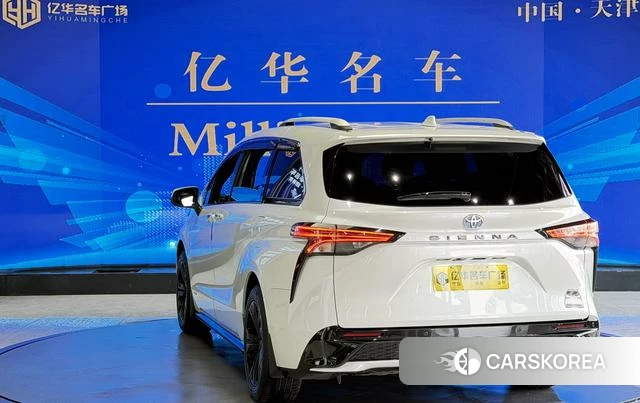 Toyota Sienna 2022 Белый из Китая, фото 6