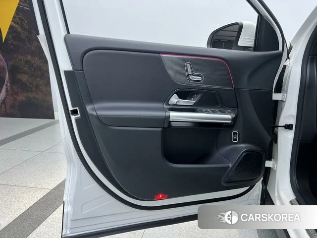 Mercedes-Benz GLA 2020 Белый из Китая, фото 6