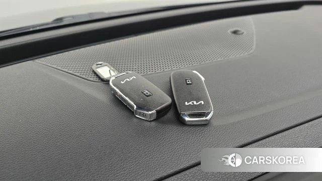 Kia Sportage 5th Generation Hybrid 2023 Серебристо-серый из Кореи, фото 6