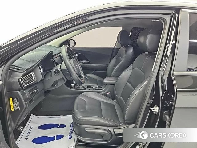 Kia Niro 2018 Черный из Кореи, фото 6