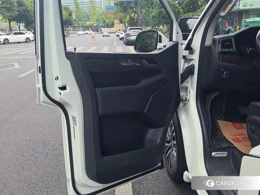 Volkswagen Multivan 2019 Белый из Китая, фото 6