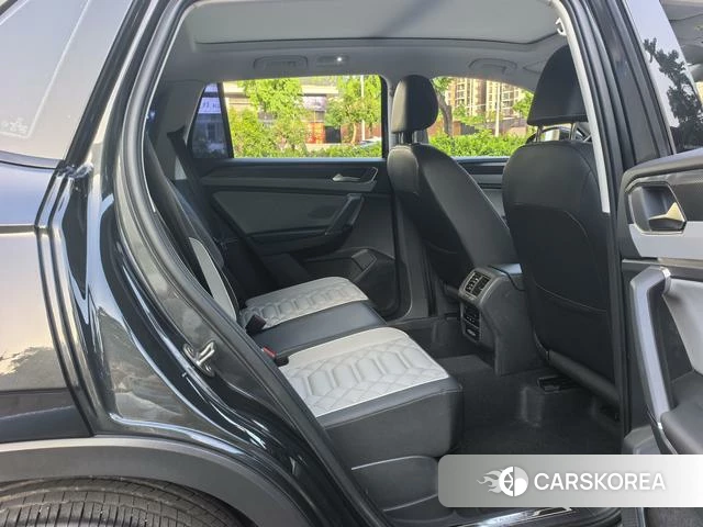Volkswagen Tayron 2023 Темно-серый из Китая, фото 6