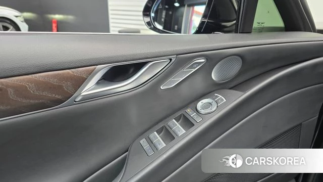 Genesis G80 (RG3) 2025 Черный из Кореи, фото 6