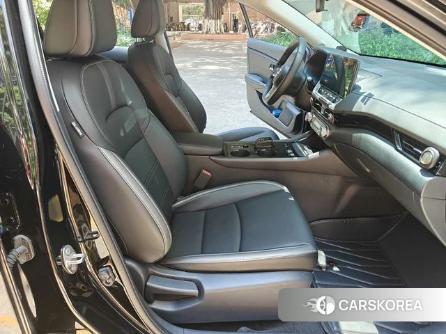 Nissan Sylphy 2022 Черный из Китая, фото 6