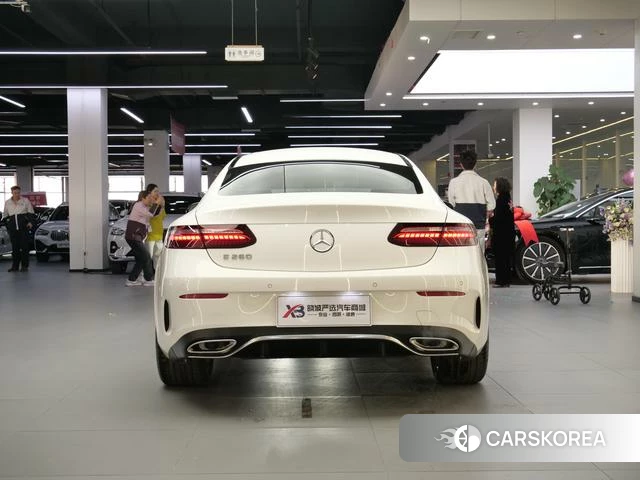 Mercedes-Benz E-Class 2021 Белый из Китая, фото 6