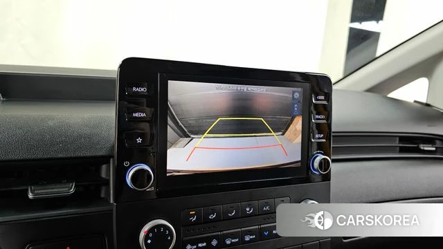 Hyundai Staria 2023 Желтый из Кореи, фото 6