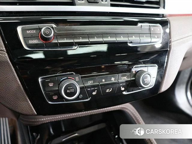 BMW X1 (F48) 2022 Черный из Кореи, фото 6