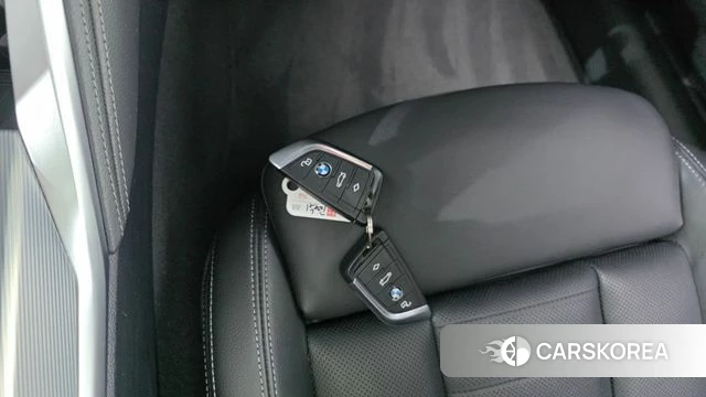 BMW 4 Series (G22) 2023 Белый из Кореи, фото 6