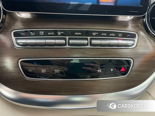 Mercedes-Benz V-Class 2022 Белый из Китая, фото 6