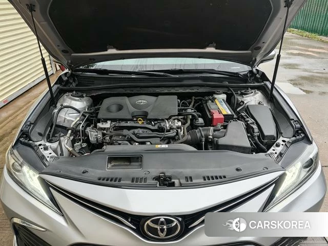 Toyota Camry 2021 Серебристо-серый из Китая, фото 6