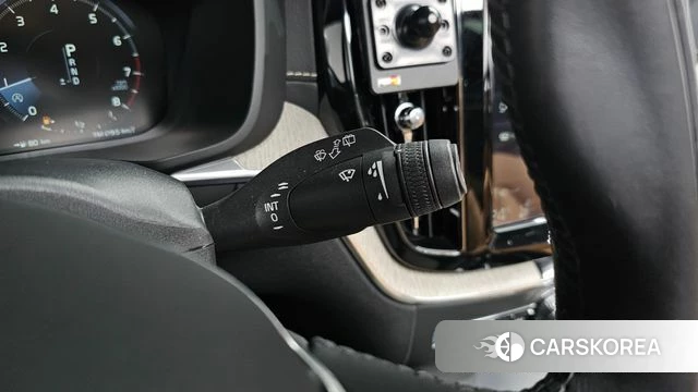 Volvo XC60 second Generation 2019 Белый из Кореи, фото 6