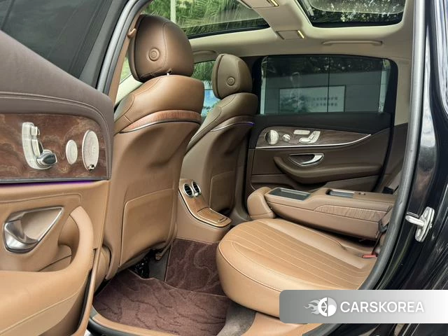 Mercedes-Benz E-Class 2021 Черный из Китая, фото 6