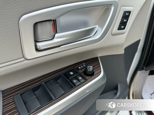 Toyota Granvia 2024 Белый из Китая, фото 6