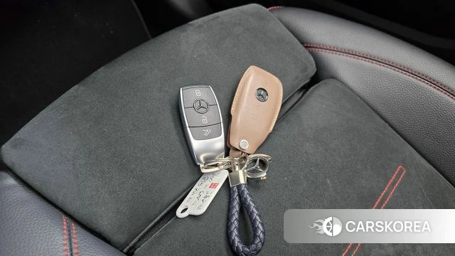 Mercedes-Benz GLB-Class X247 2023 Белый из Кореи, фото 6