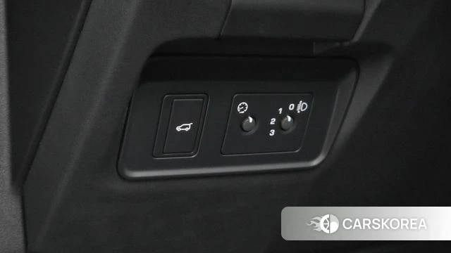 Land Rover Discovery Sports 2nd Generation 2025 Черный из Кореи, фото 6