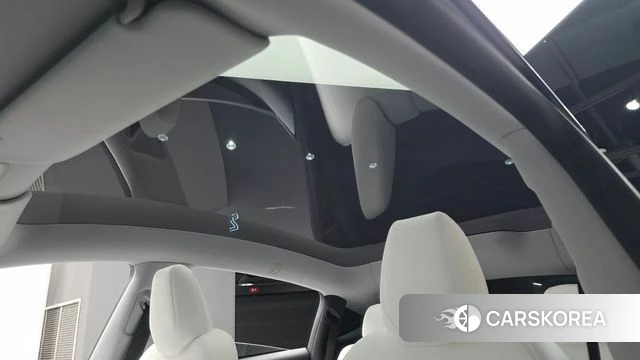 Tesla Model Y 2025 Черный из Кореи, фото 6