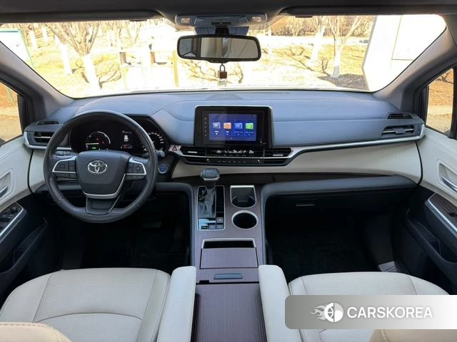 Toyota Sienna 2023 Белый из Китая, фото 6