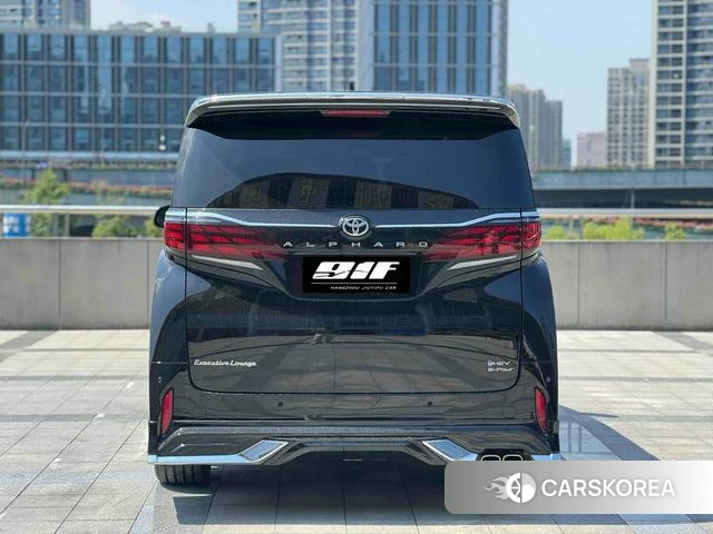 Toyota Alphard 2024 Черный из Китая, фото 6