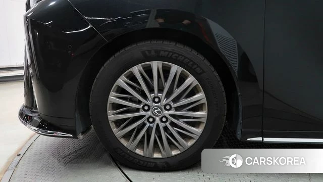 Lexus LM Second Generation 2025 Черный из Кореи, фото 6