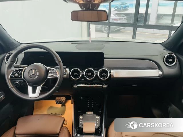 Mercedes-Benz GLB 2023 Белый из Китая, фото 6