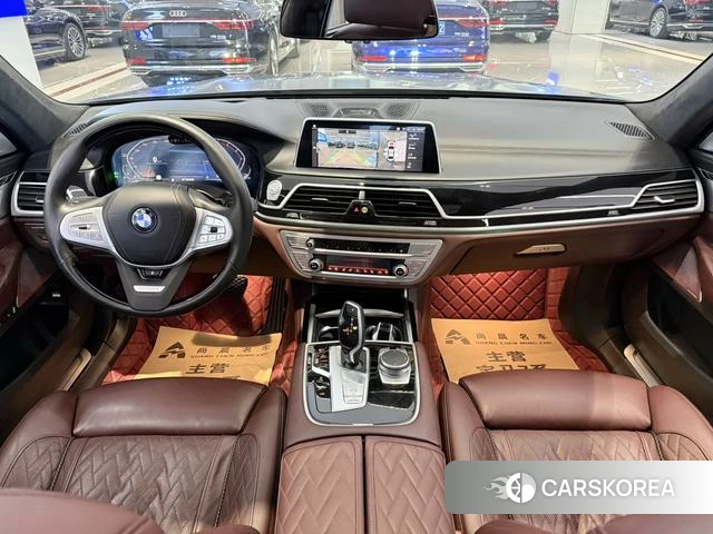 BMW 7 series 2021 Серебристо-серый из Китая, фото 6