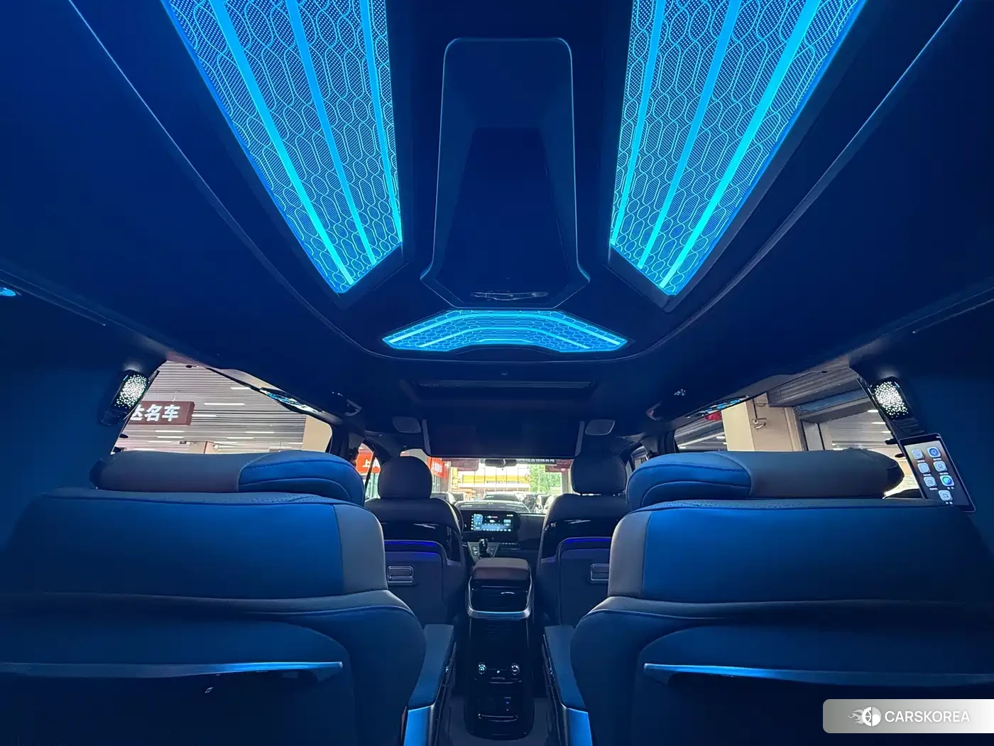 Ford Tourneo 2025 Черный из Китая, фото 6