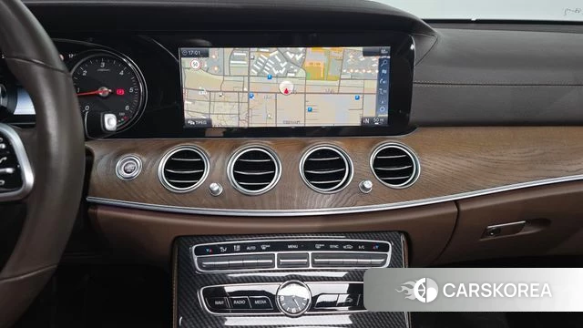 Mercedes-Benz E-Class W213 2019 Белый из Кореи, фото 6