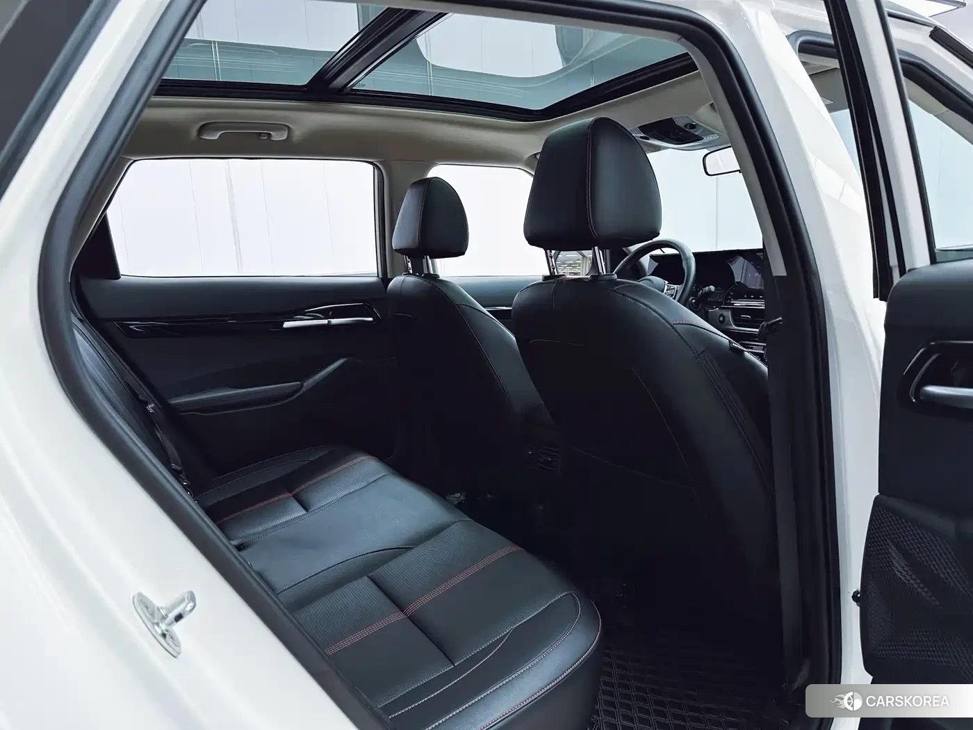 Kia KX3 2022 Белый из Китая, фото 6