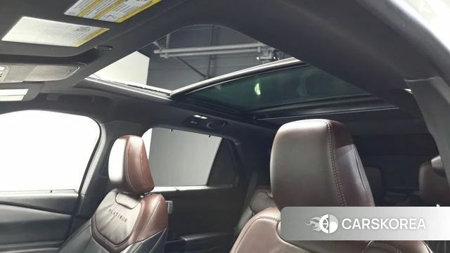 Ford Explorer 6th Generation 2022 Белый из Кореи, фото 6