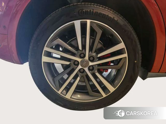 Audi Q5L 2023 Красный из Китая, фото 6