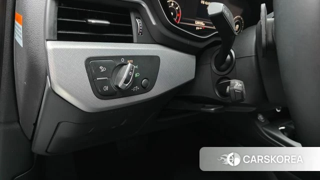 Audi A4 (B9) 2018 Белый из Кореи, фото 6