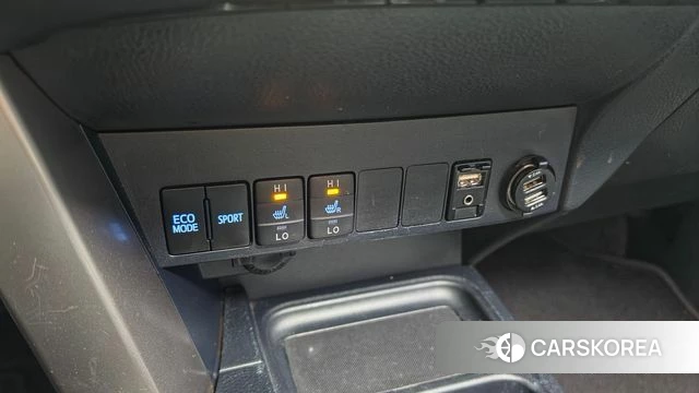 Toyota RAV4 2018 Черный из Кореи, фото 6