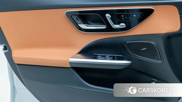 Mercedes-Benz C-Class W206 2025 Серебряный из Кореи, фото 6