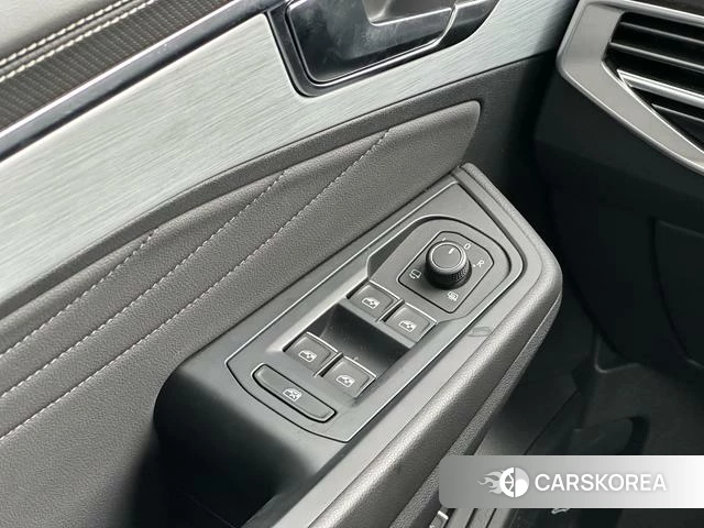 Volkswagen Talagon 2023 Черный из Китая, фото 6