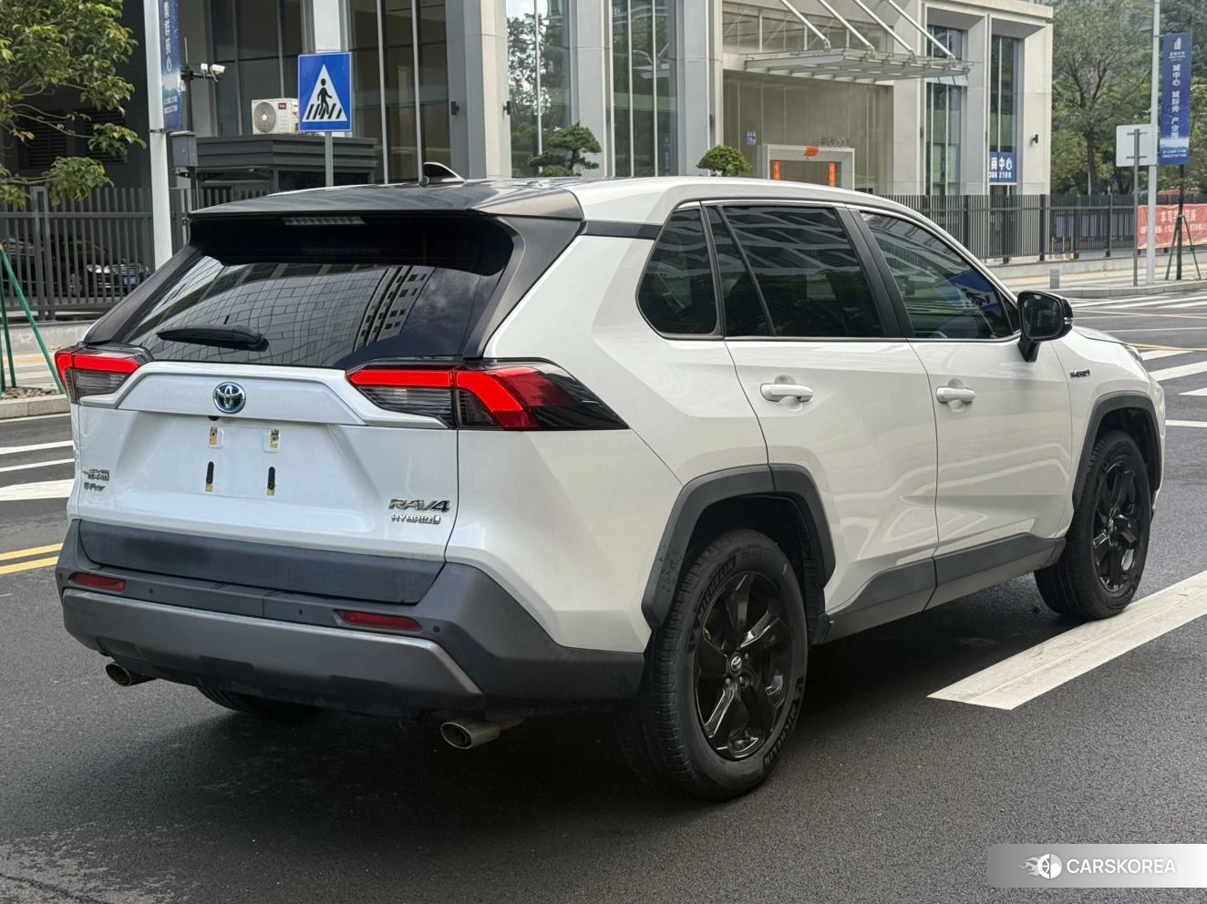 Toyota RAV4 2022 Белый из Китая, фото 6