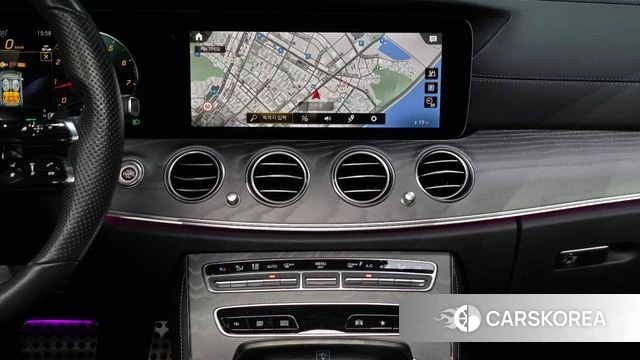 Mercedes-Benz E-Class W213 2022 Белый из Кореи, фото 6