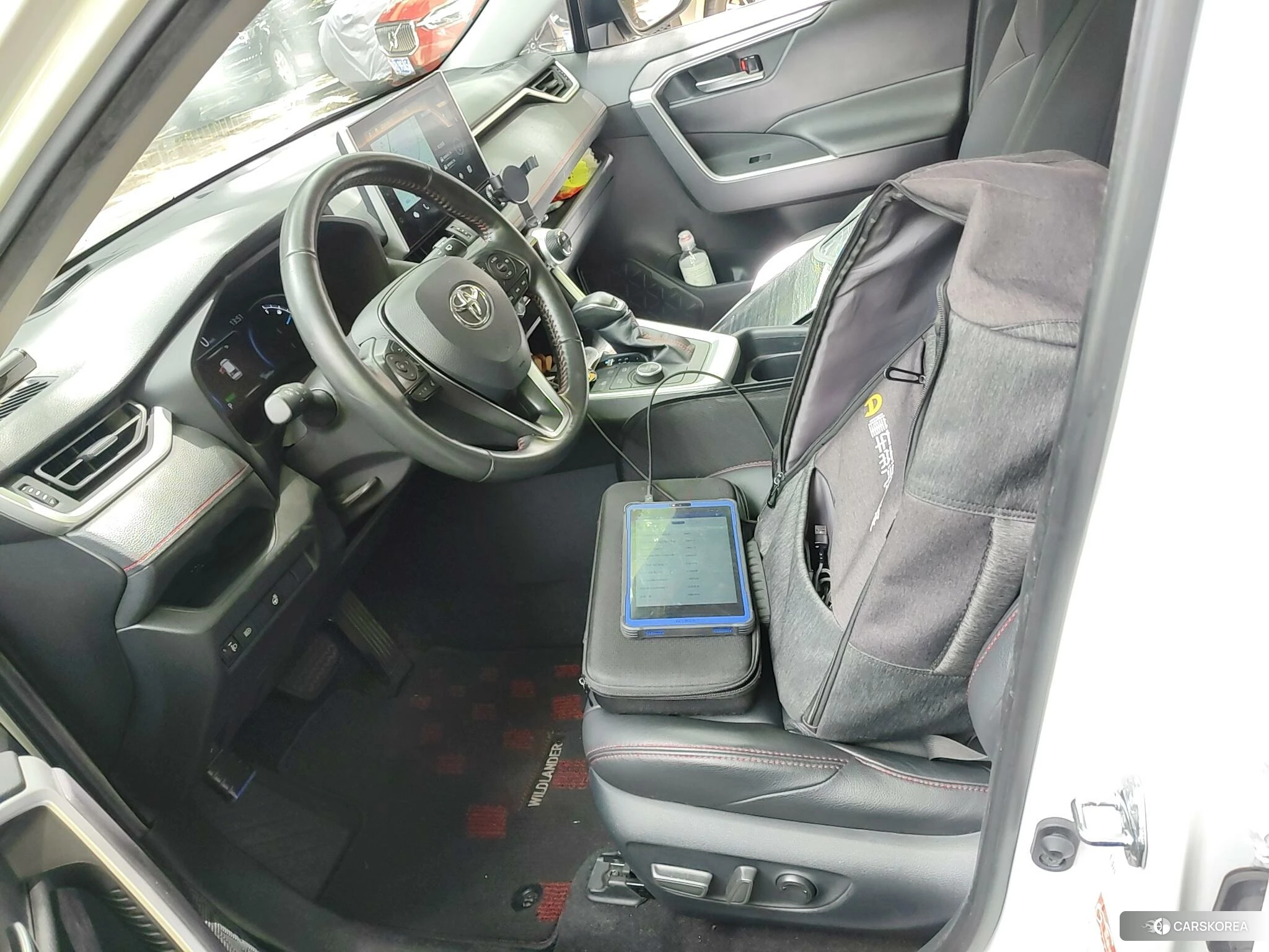 Toyota Wildlander 2021 Белый из Китая, фото 6