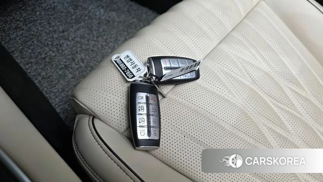 Genesis GV70 2023 Белый из Кореи, фото 6