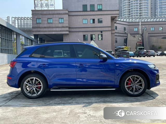 Audi Q5L 2021 Синий из Китая, фото 6