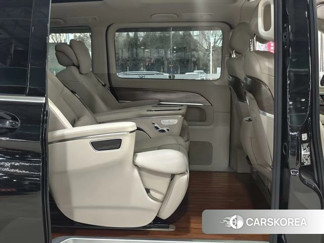 Mercedes-Benz V-Class 2023 Черный из Китая, фото 6