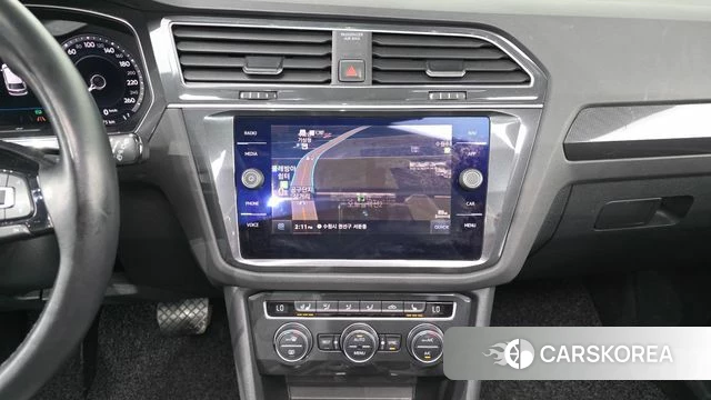 Volkswagen Tiguan second Generation 2018 Белый из Кореи, фото 6