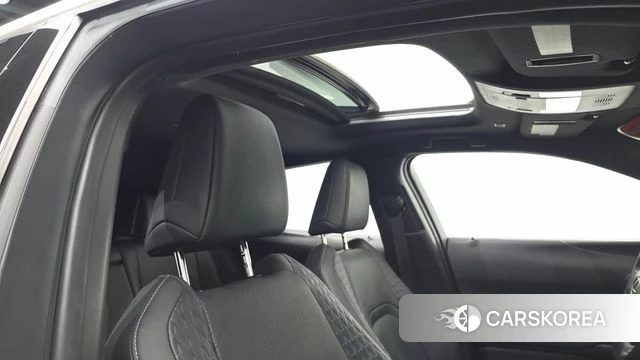 Lexus UX250h 2019 Белый из Кореи, фото 6