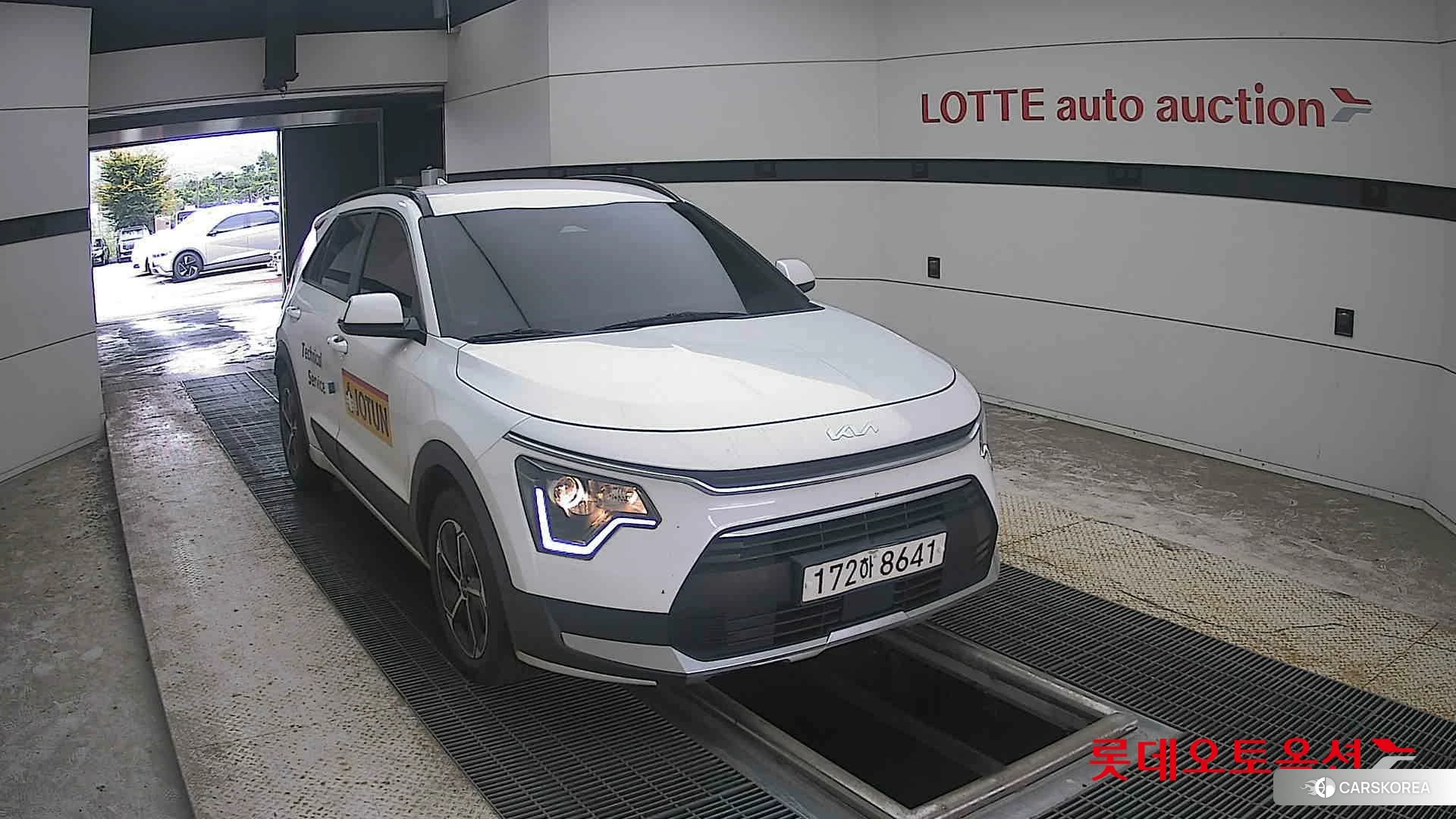 Kia Niro Hybrid 2024 Snow White Pearl (optional) из Кореи, фото 6